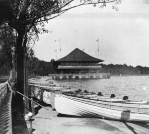 Old photo of Lake Harriet Bandshell